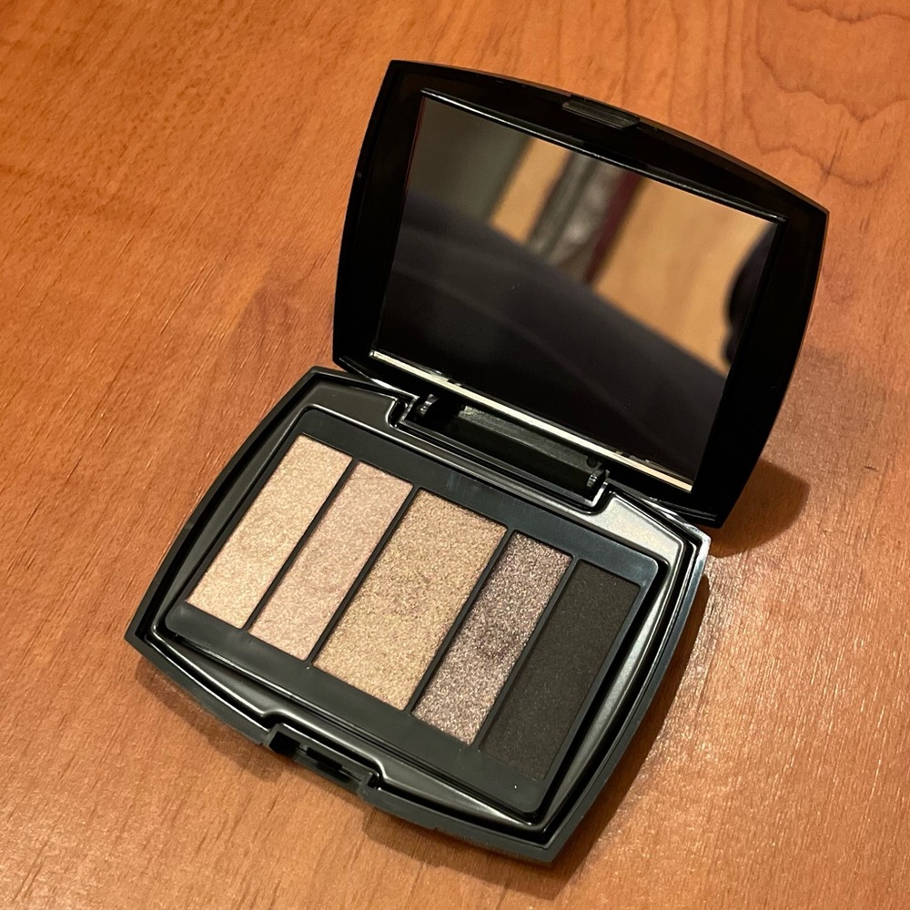 Estée Lauder Adore You Eyeshadow Palette Brand New